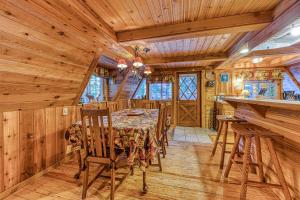 Φωτογραφία από το άλμπουμ του Clear Creek Cabin σε Welches