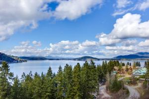 Fotografie z fotogalerie ubytování Mountain Lake Getaway (B101) v destinaci Twin Beaches