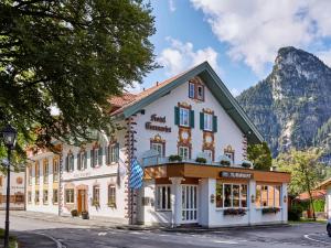 Imagem da galeria de AKZENT Hotel Turmwirt em Oberammergau