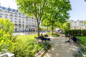 Foto dalla galleria di Cozy Studio With Amazing View a Parigi