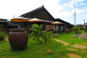 Gallery image of Guest House Oomiyake in Naoshima