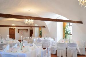 Restaurace v ubytování Schloss Wiesenthau