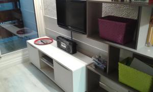 En tv och/eller ett underhållningssystem på les Lauzes