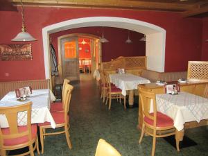 Restoran või mõni muu söögikoht majutusasutuses Hotel Bechlwirt