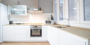 Kuchnia lub aneks kuchenny w obiekcie Apartamentos Las Musas de Cadiz