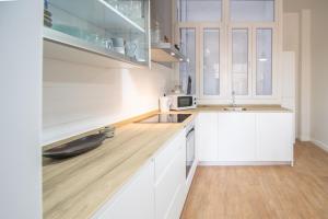 Kuchnia lub aneks kuchenny w obiekcie Apartamentos Las Musas de Cadiz