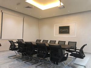 Viðskiptasvæði og/eða fundarherbergi á Flamingo Beach Hotel