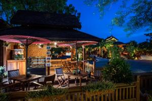 Un restaurante u otro lugar para comer en Heritage Bagan Hotel