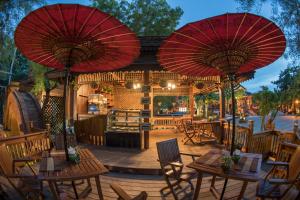 A restaurant or other place to eat at Heritage Bagan Hotel