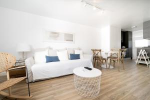 Et opholdsområde på Vilamoura Marina Apartment with swimming pool