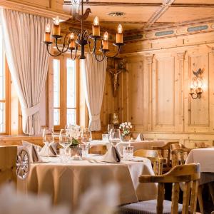En restaurant eller et spisested på Hotel Astoria