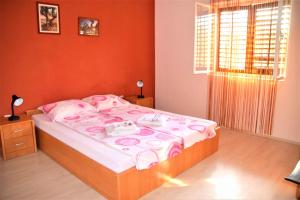 Ένα ή περισσότερα κρεβάτια σε δωμάτιο στο Luisa