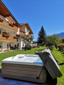 Nespecifikovaný výhled na hory nebo výhled na hory při pohledu z aparthotelu