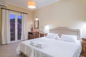 Postel nebo postele na pokoji v ubytování Virginia Hotel + 37 fotografií
