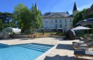Πισίνα στο ή κοντά στο Logis Hotels - Château Saint Marcel