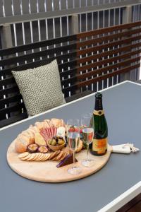 Mynd úr myndasafni af Luxury 3 brm 2 bath Woolstore apt with Courtyard í Brisbane