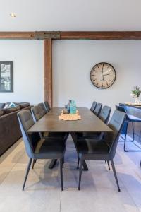 Mynd úr myndasafni af Luxury 3 brm 2 bath Woolstore apt with Courtyard í Brisbane