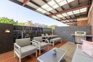 Mynd úr myndasafni af Luxury 3 brm 2 bath Woolstore apt with Courtyard í Brisbane