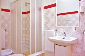 Koupelna v ubytování Hotel Rosy