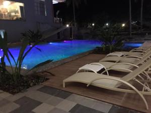 Sundlaugin á Solea Palm Resort Mactan eða í nágrenninu