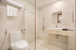 Koupelna v ubytování De Lamour Hotel Da Nang