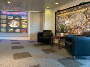 Lobby eller resepsjon på Båtsfjord Polar Hotell