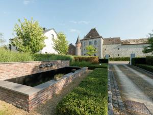 Zahrada ubytování Marche Farmhouse with Hot Tub