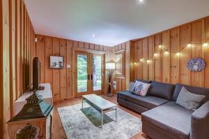 Gallery image of Chic log chalet with hot tub - Mont-Tremblant north side by Reserver.ca in Lac-Superieur