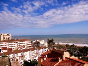 - Vistas a la playa desde un edificio en Paseo Maritimo FRONTAL LEK, en Peñíscola