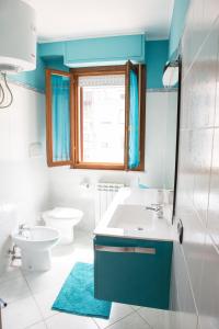 A bathroom at Viona Apartments