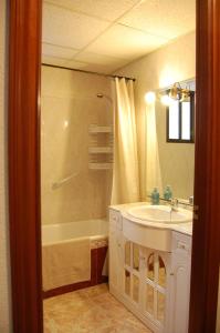 Koupelna v ubytování Casa de David + 13 fotografií