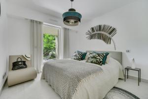 Postel nebo postele na pokoji v ubytování Luxury & Exclusive Resort + 27 fotografií