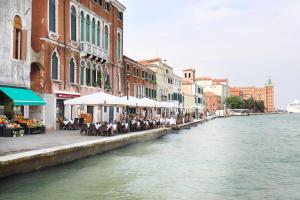 Gallery image of CA SAN BIAGIO in Venice