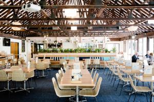 A restaurant or other place to eat at Avoca Beach Hotel