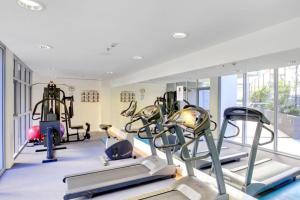 Amazing River View - 3 Bedroom Apartment - Brisbane CBD - Netflix - Fast Wifi - Carpark的健身中心和/或健身设施
