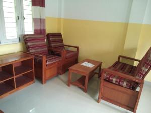 Ruang duduk di Happy Sedi Lodge