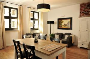 Posedenie v ubytovaní Apartamenty Kopernika 14