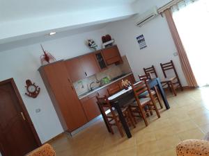 Η κουζίνα ή μικρή κουζίνα στο Apartament Gloria&Mitati