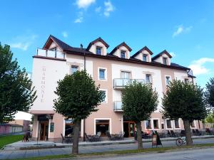 Hoone, kus hotell asub