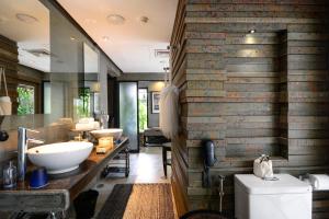 Bany a The Slate, Phuket