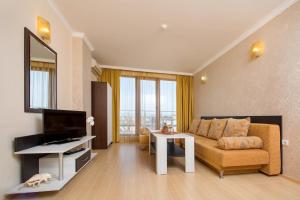A television and/or entertainment centre at Hotel Iris