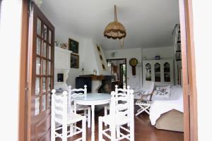 Gallery image of Casa de Rilo ,para 6/8 en la Playa de Nerga in Hio