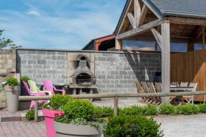 Aed väljaspool majutusasutust Château Ferme de Laval