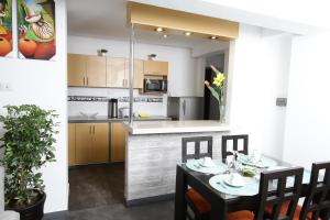 Kuchyň nebo kuchyňský kout v ubytování Latinos House Cusco + 24 fotografií