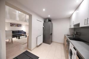 Kuchyňa alebo kuchynka v ubytovaní Cosy 2 bedroom flat in the heart of Budapest