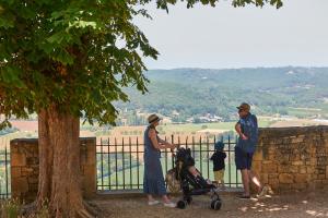 Photo de la galerie de l'établissement Village de Montmarsis, à Gourdon 94 autres photos