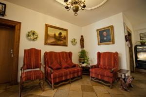 Istumisnurk majutusasutuses Hotel Alt-Ringlein