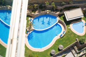 Basen w obiekcie Benidorm High rise apartments - Sea Views - Torre Lugano lub w pobliżu