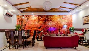 Galeriebild der Unterkunft Rose Palace Hotel, Garden Town in Lahore