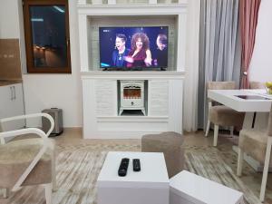 Μια τηλεόραση ή/και κέντρο ψυχαγωγίας στο Kopaonik Superior Lux Apartman